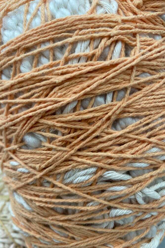 TEXTILE ART BY LORENA CANALS VOL.V - Image 3