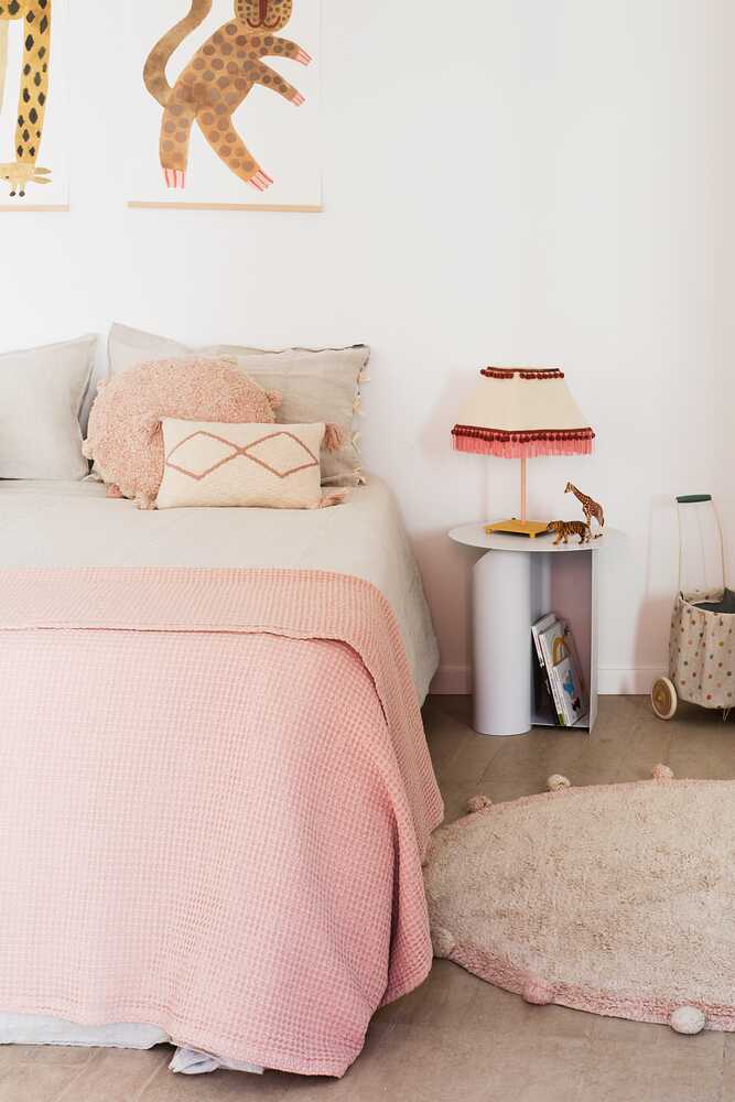 KNITTED CUSHION LITTLE OASIS NATURAL - PALE PINK - Image 2