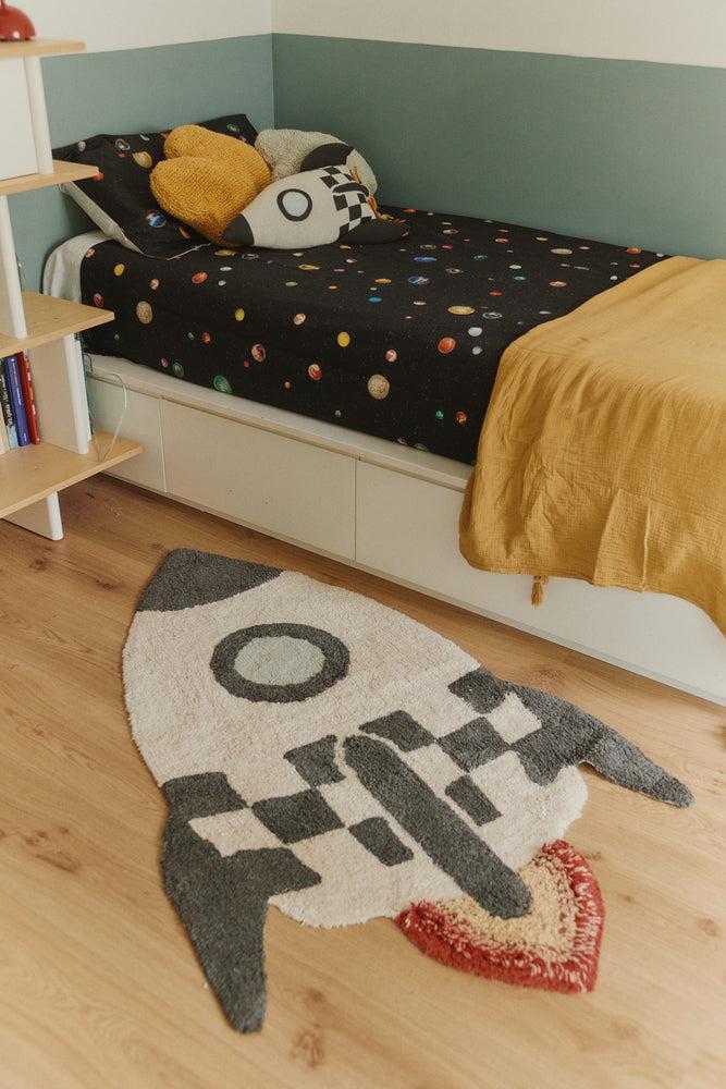 KNITTED CUSHION ROCKET - Image 5
