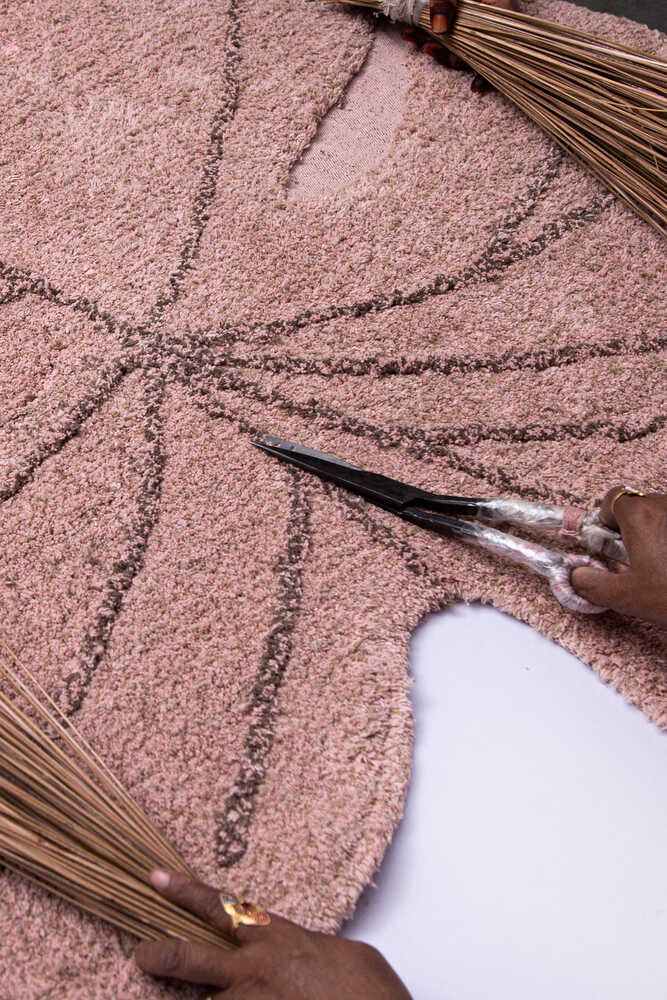 WASHABLE RUG MONSTERA VINTAGE NUDE - Image 5