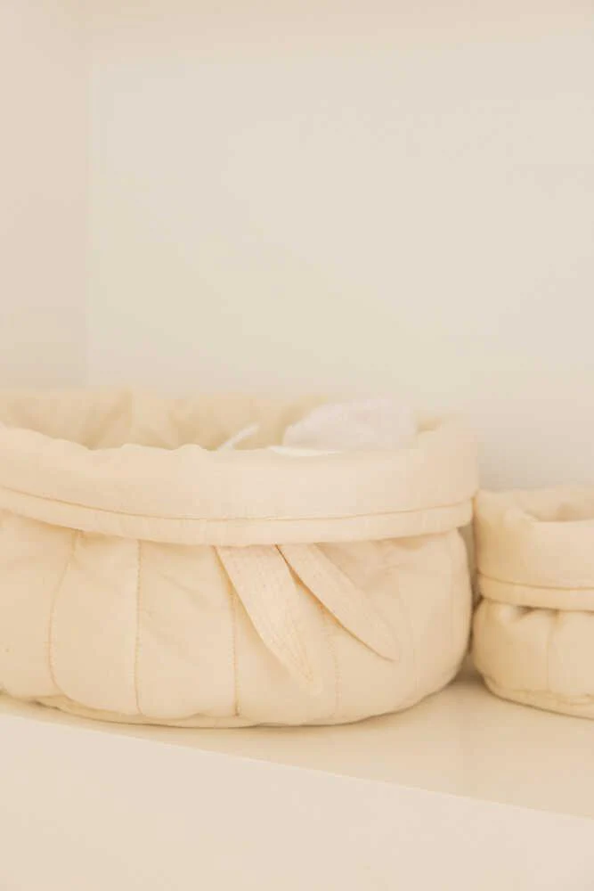 SET OF TWO QUILTED BASKETS NATURAL - Image 3