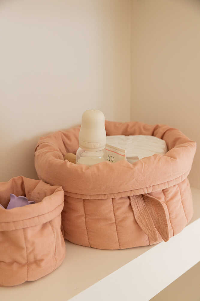 SET OF TWO QUILTED BASKETS VINTAGE NUDE - Image 4